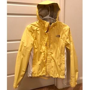 ❌SOLD❌ North face women’s rain jacket